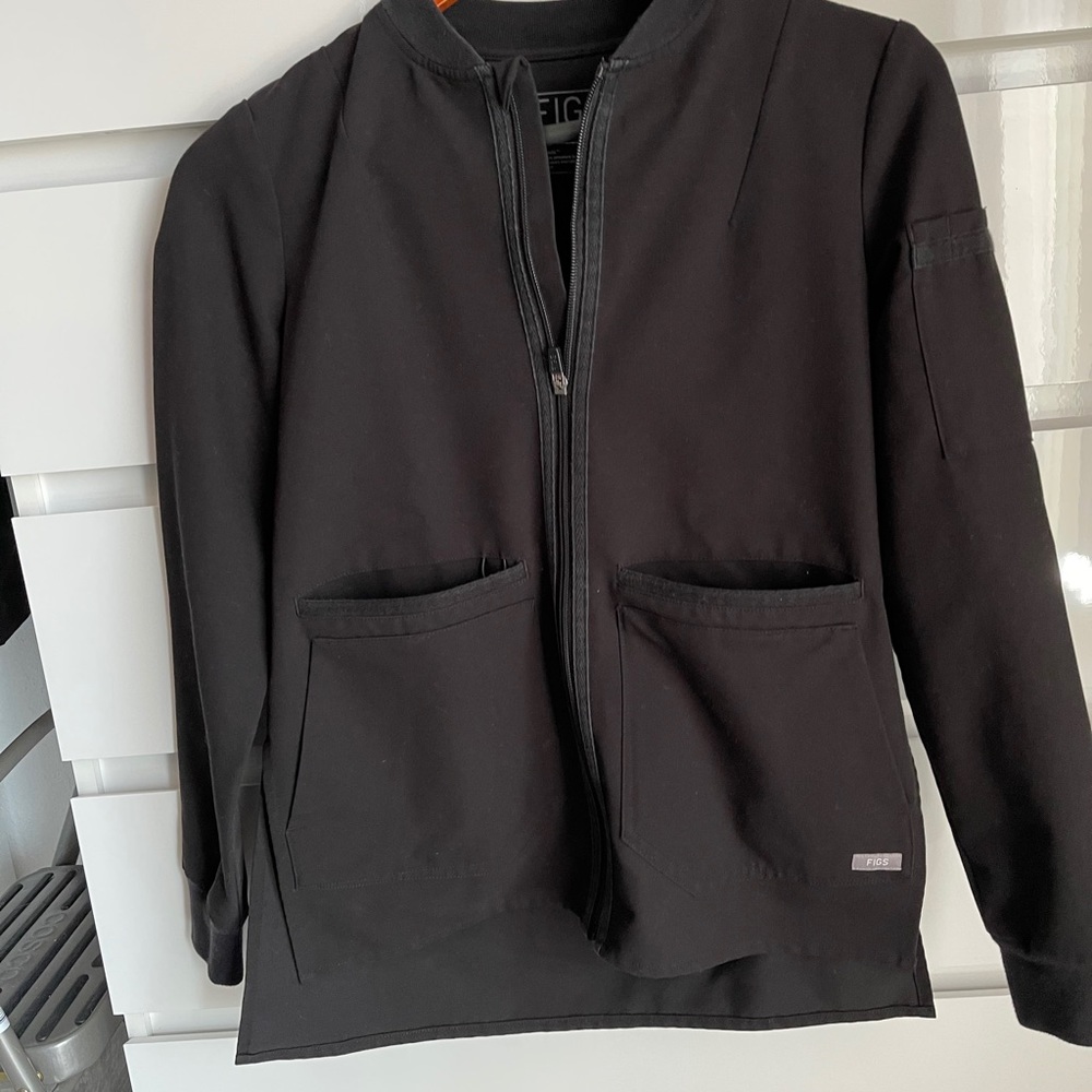 Bellery Scrub Jacket